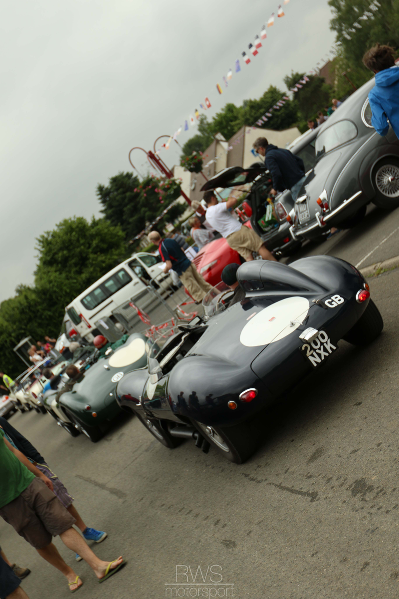 Illustration for article titled Classic British Welcome Photos (Le Mans Carshow)